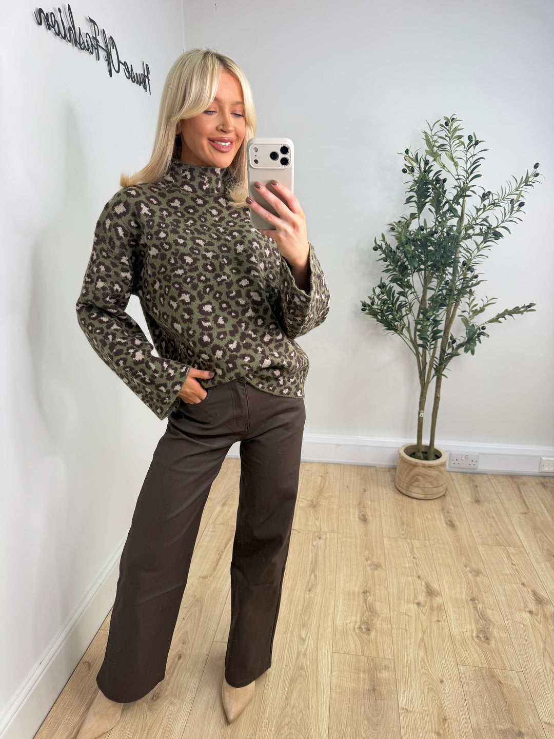 Kiara Leopard Knit - Khaki