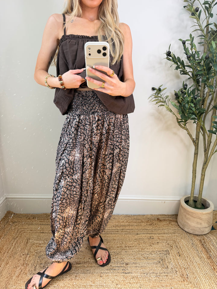 Nancie Leopard Genie Pants