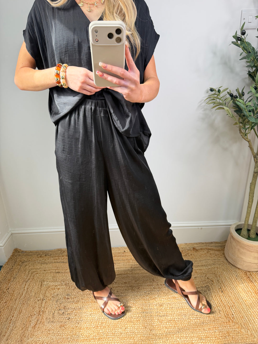 Satin Balloon Trousers - Black