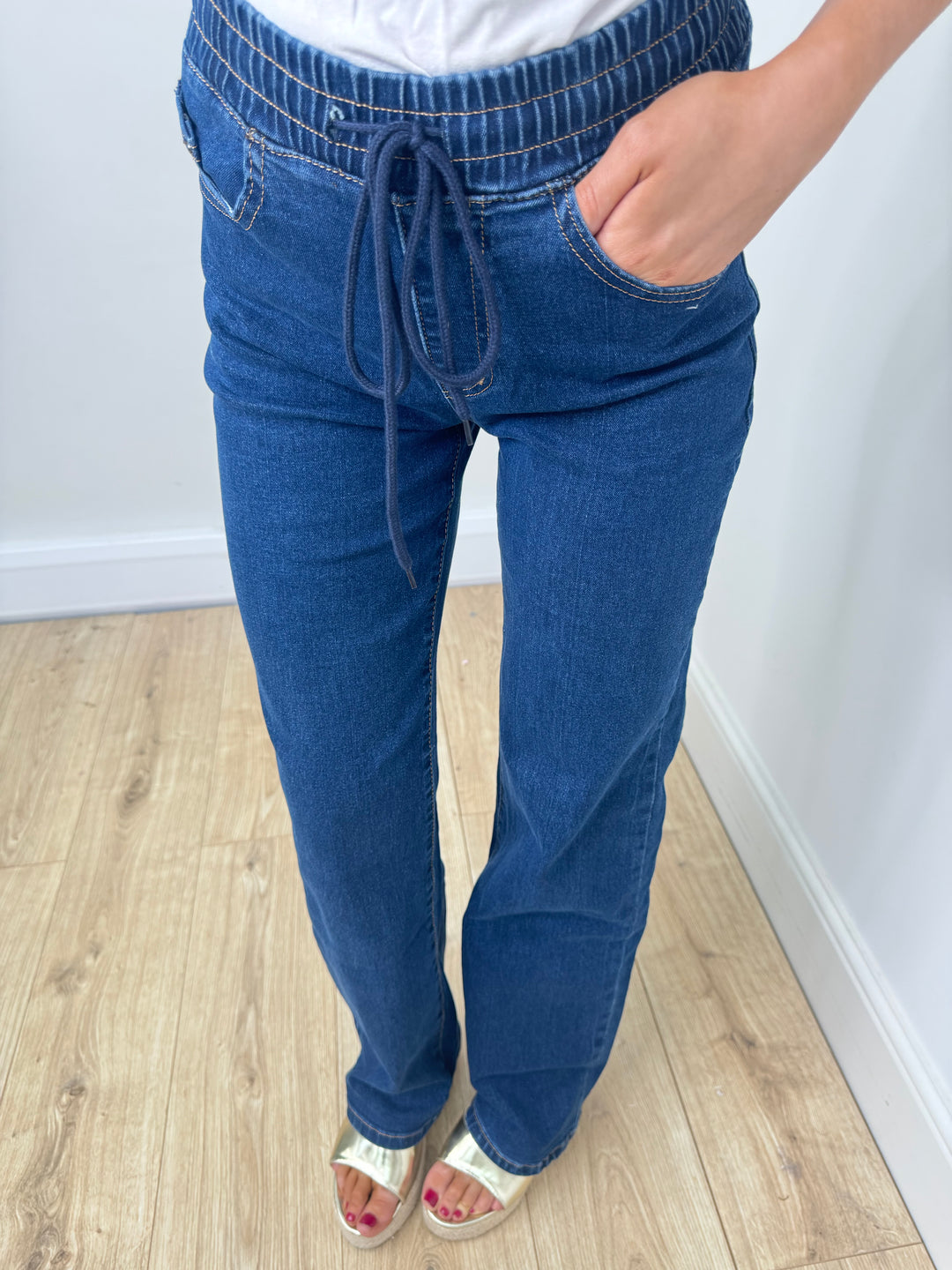 Wide Leg Indigo Jeans