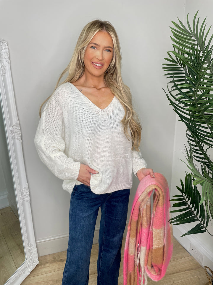 Daisy Plain Knit - White