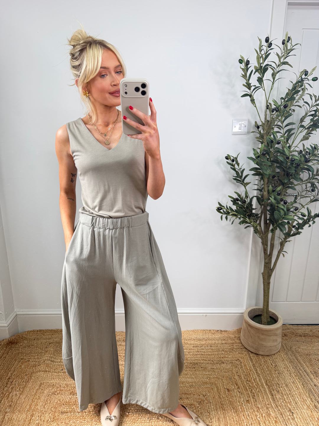 V Neck Double Layer Vest - Mocha