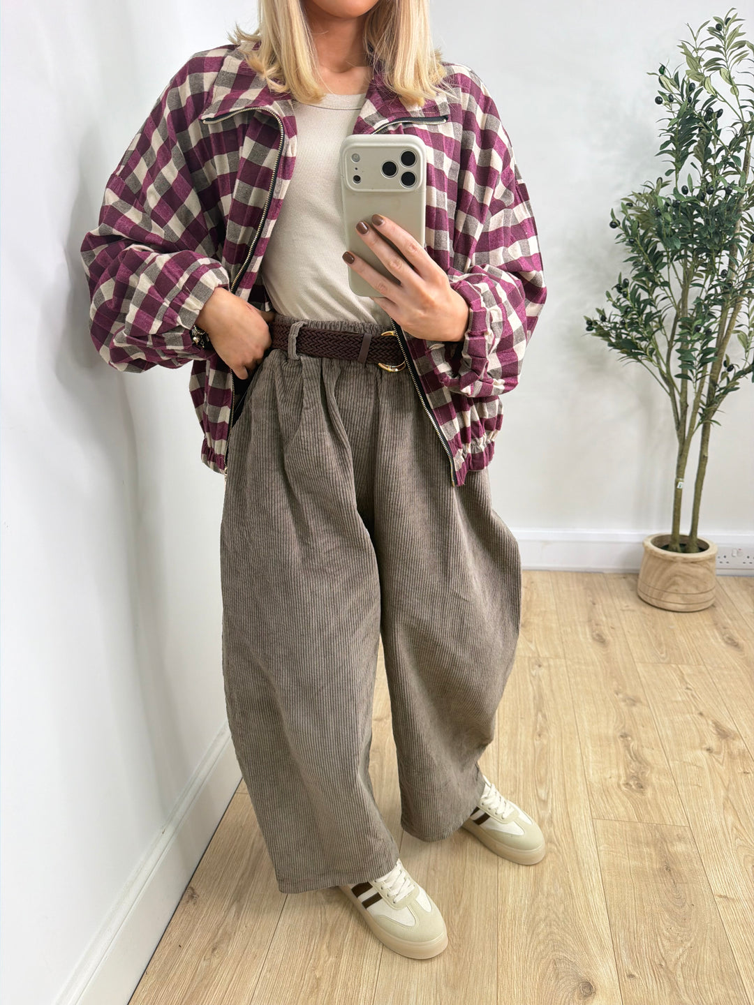 Cord Barrel Belted Trousers - Mocha