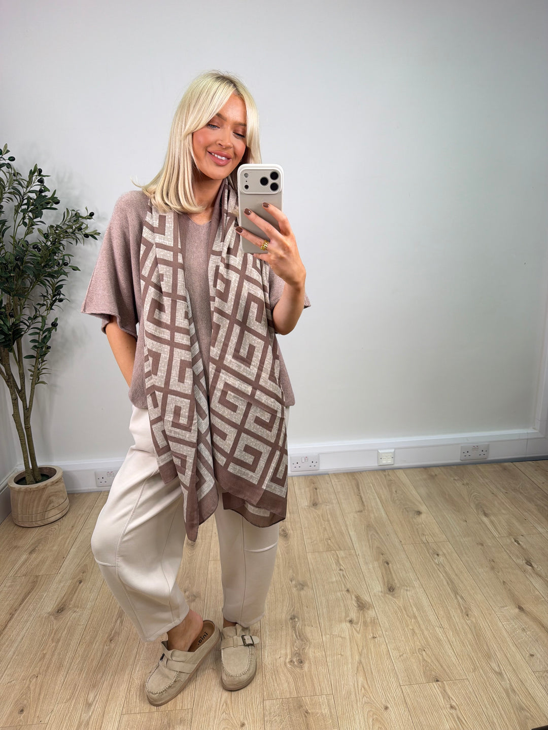 Geo Scarf - Mocha