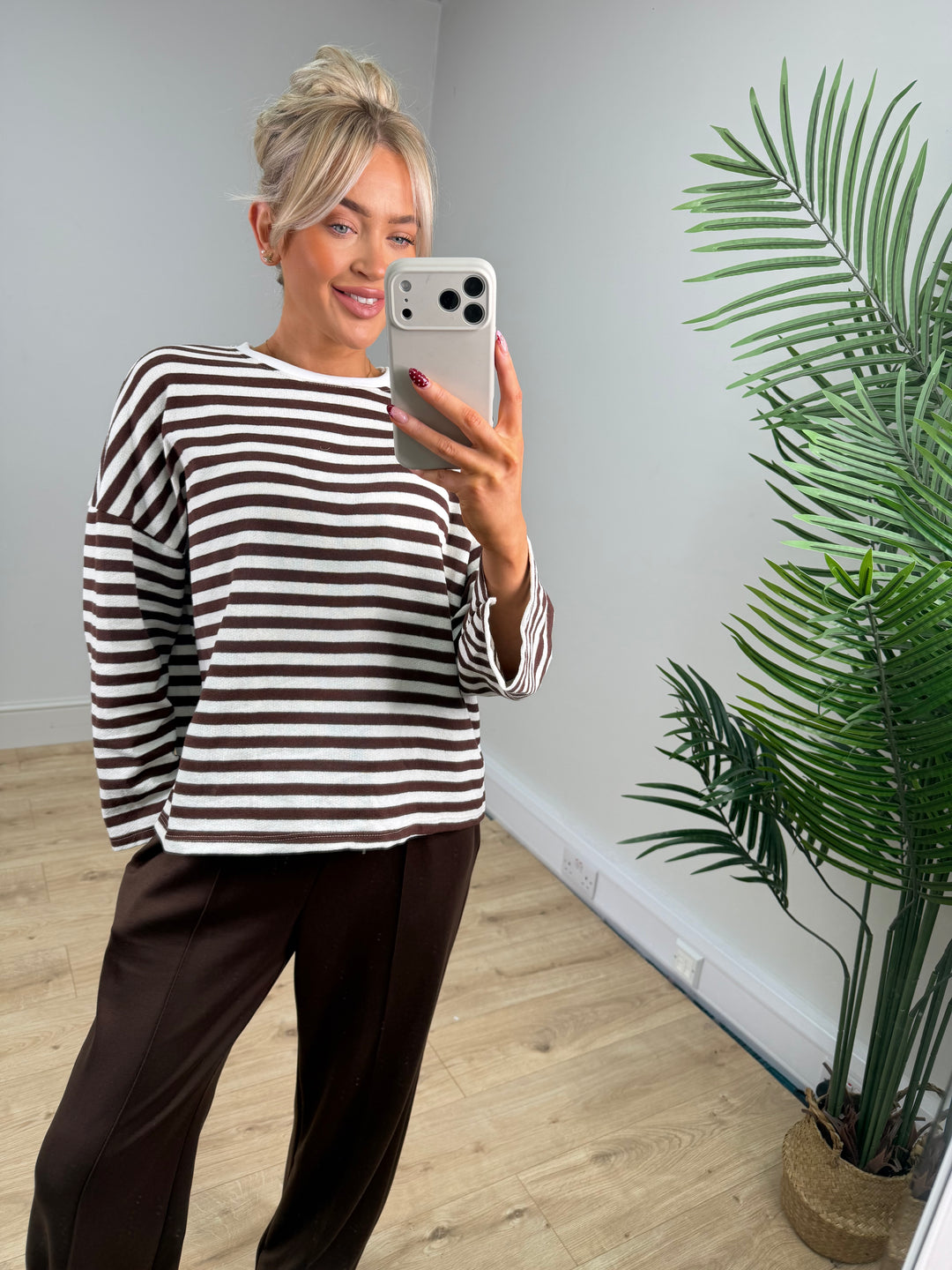 Vera Stripe Sweatshirt - Chocolate