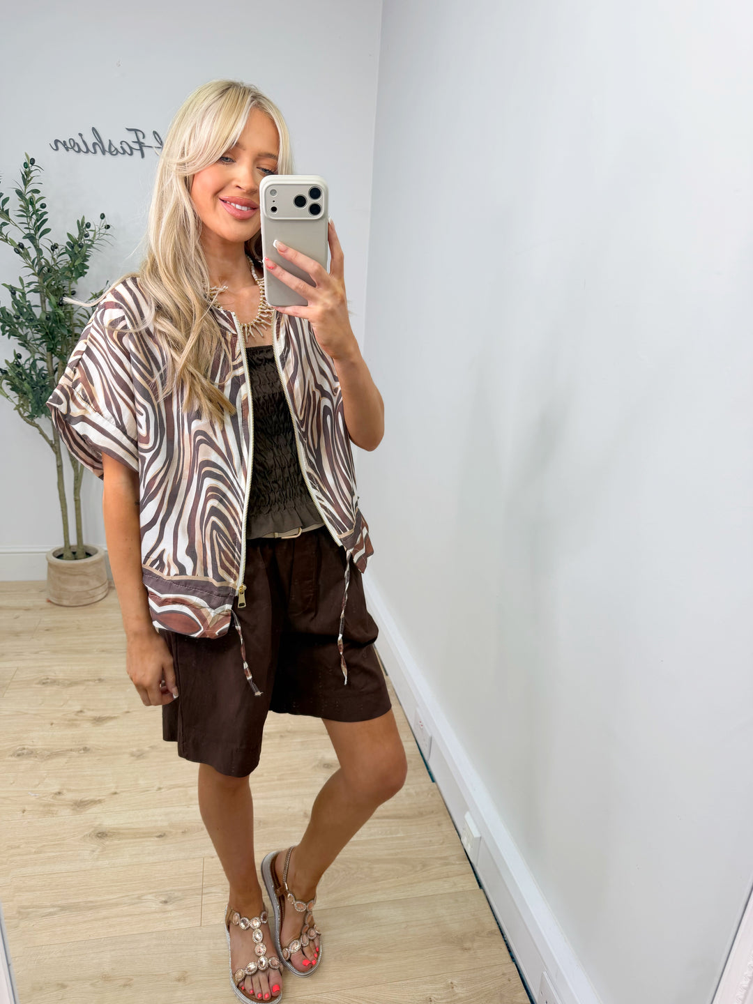 Vera Sleeveless Bomber - Chocolate