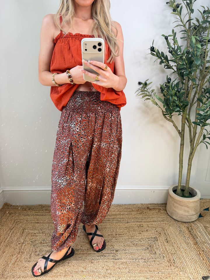 Nancie Leopard Genie Pants