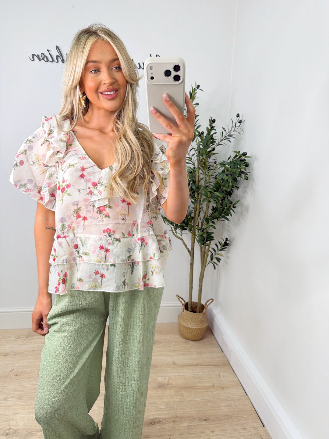 Pattie Floral Top - Cream