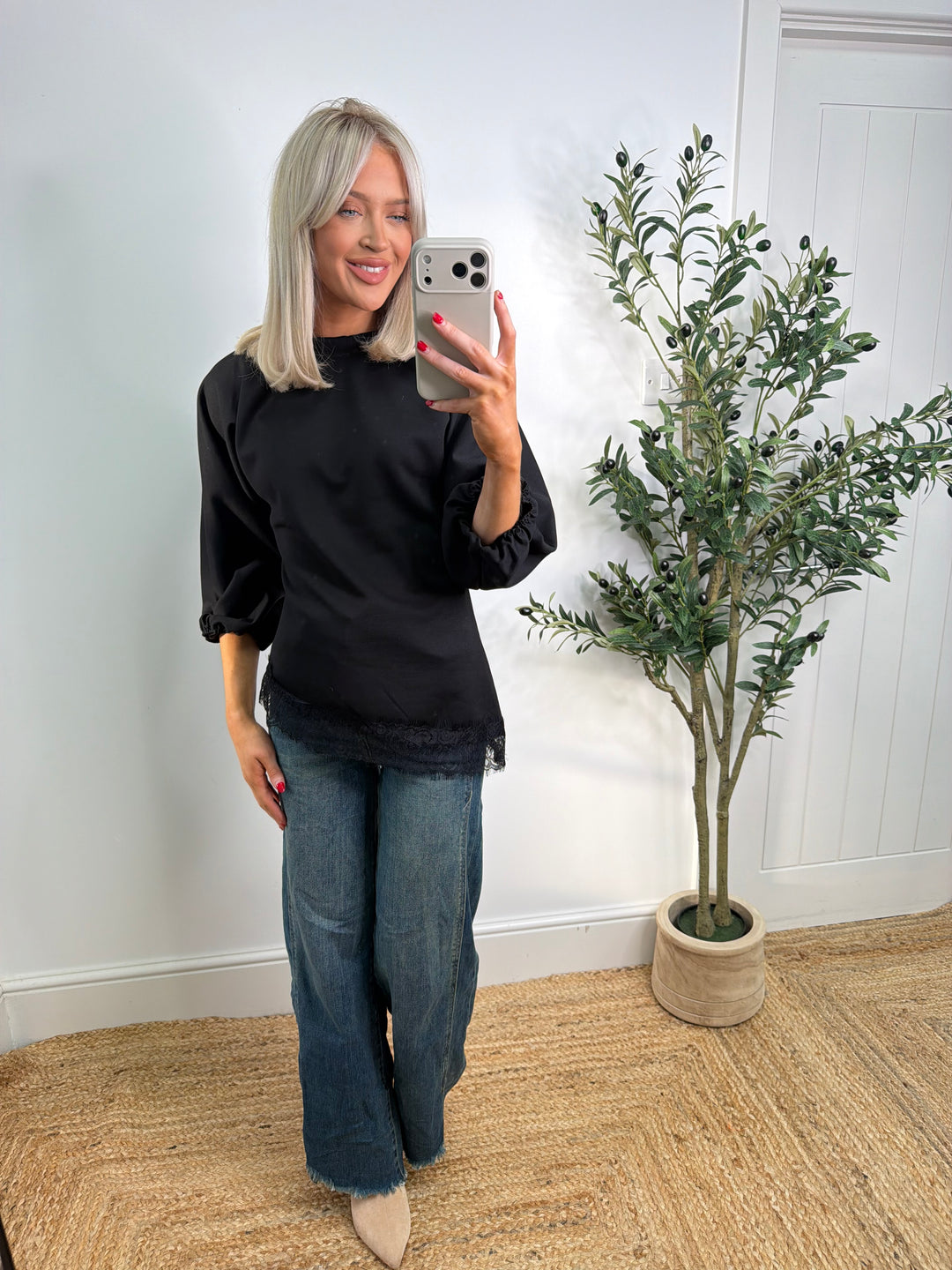Stella Sweatshirt - Black