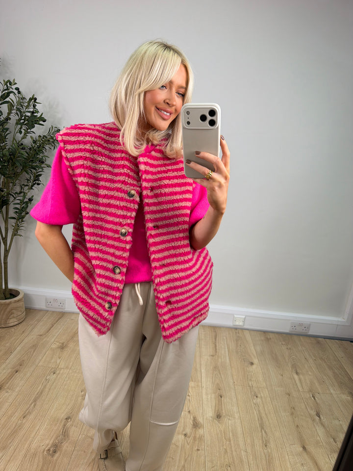 Dakota Gillet - Hot Pink