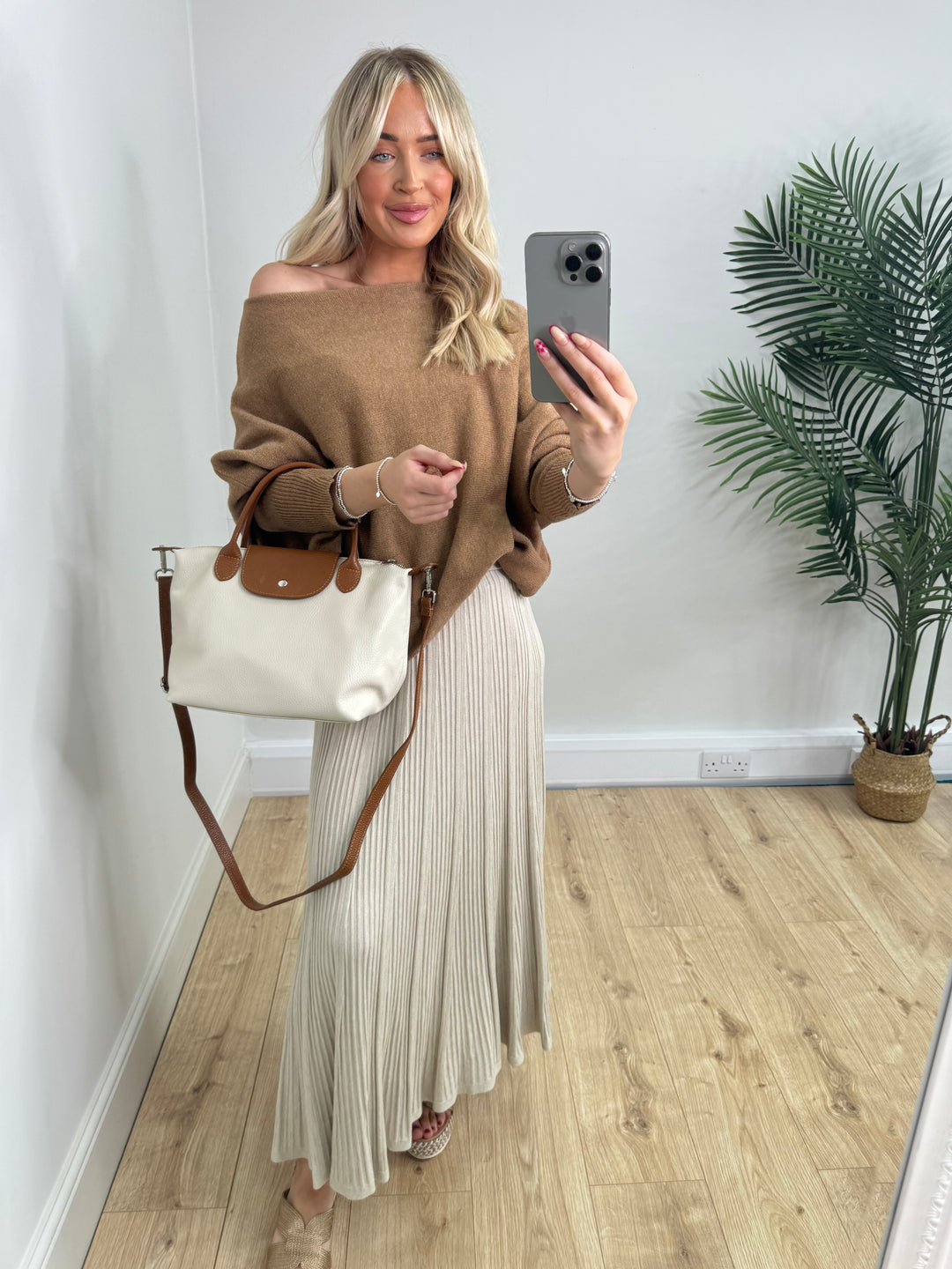 Classic Batwing - Camel