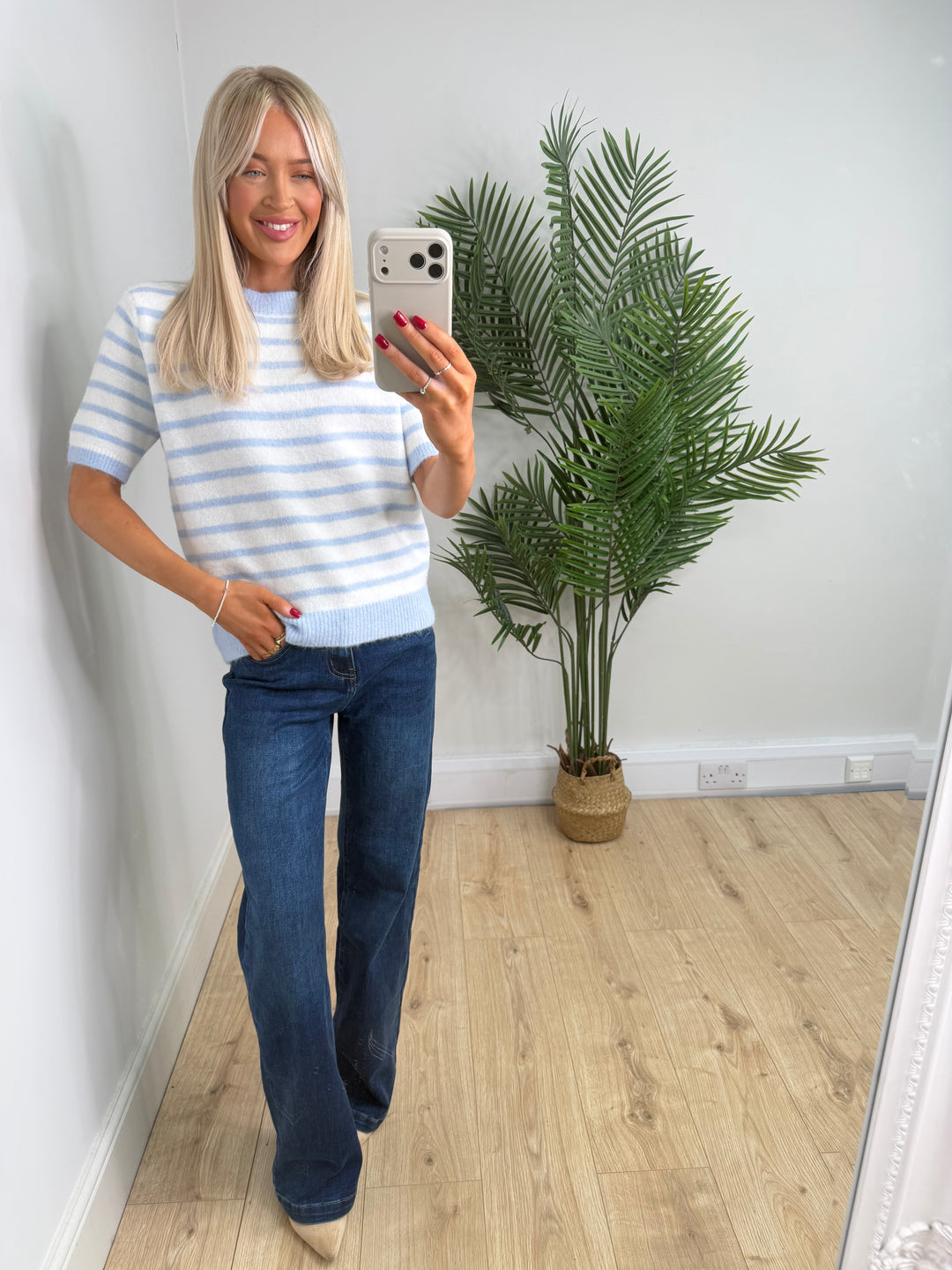 Fern Stripe Knit - Baby blue