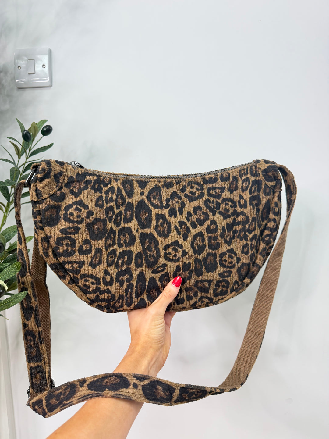 Leopard Sling - P1