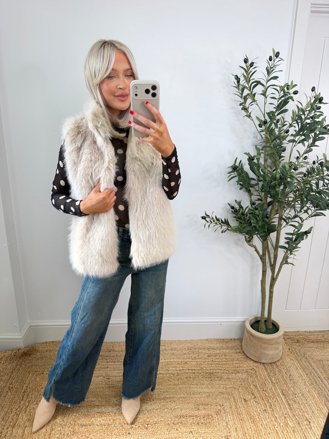 Alice Faux Fur Gillet - Cream