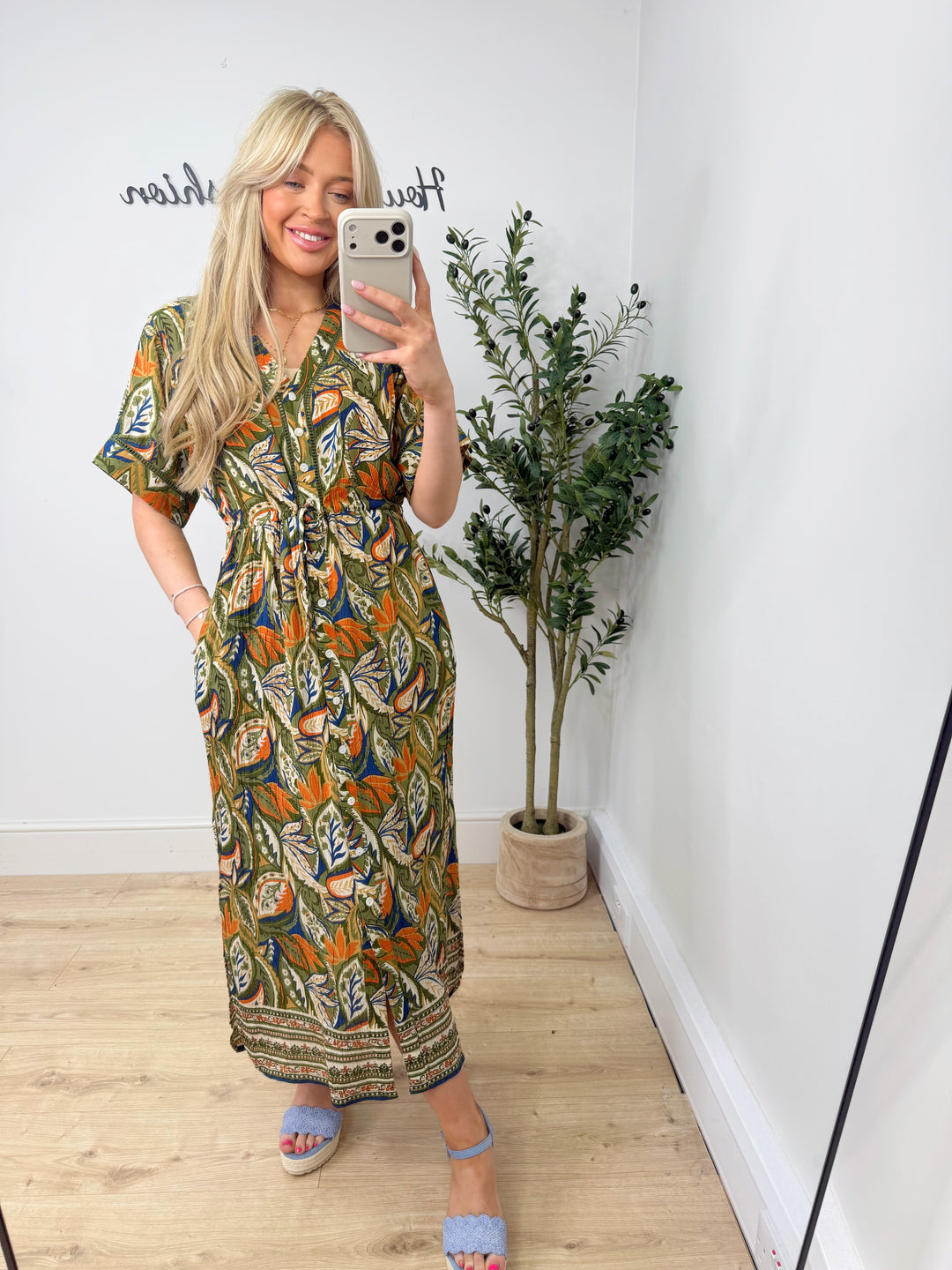 Ivanna Dress - Khaki