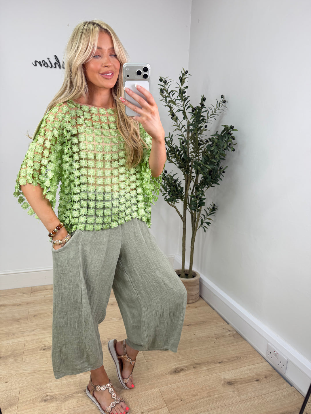 Flower Top - Apple Green
