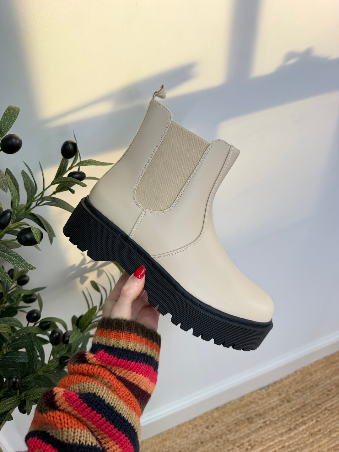 Alina Boots - Cream