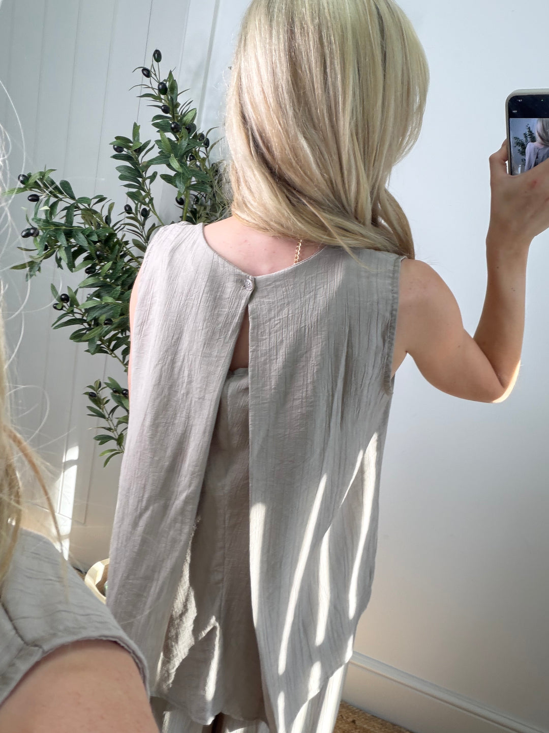 Cindy Cross Top - Mocha