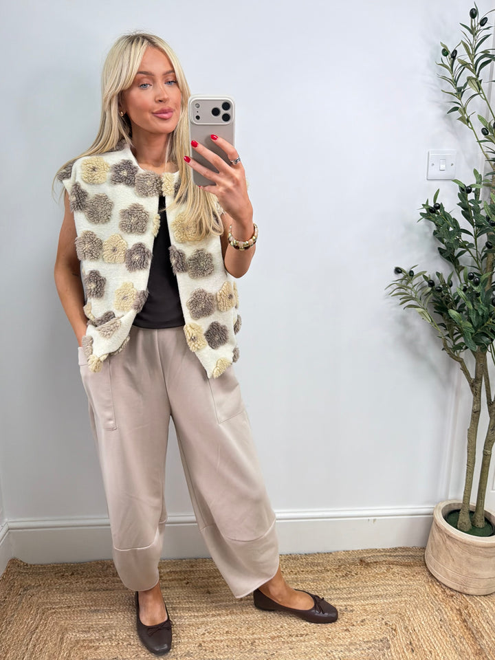 Vicki Flower Gillet - Mocha