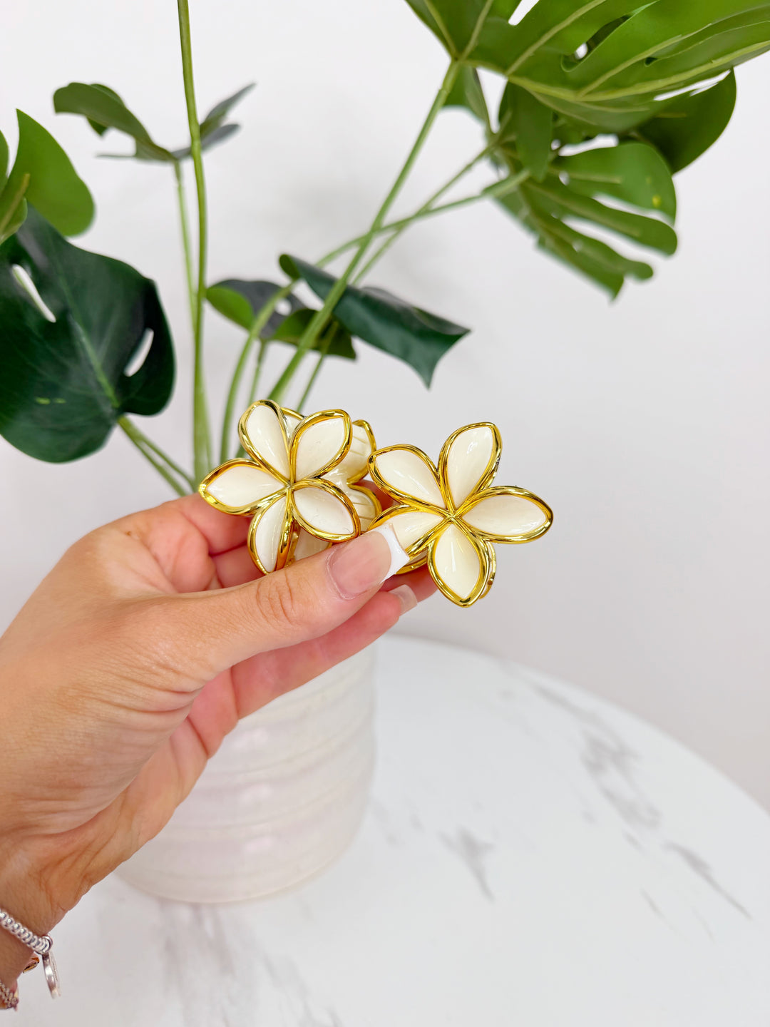 2 Piece Mini Flower Clip - Cream