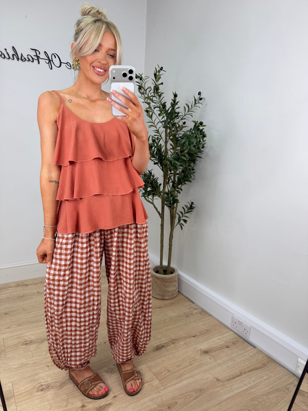 Raya Ruffle Top - Brick