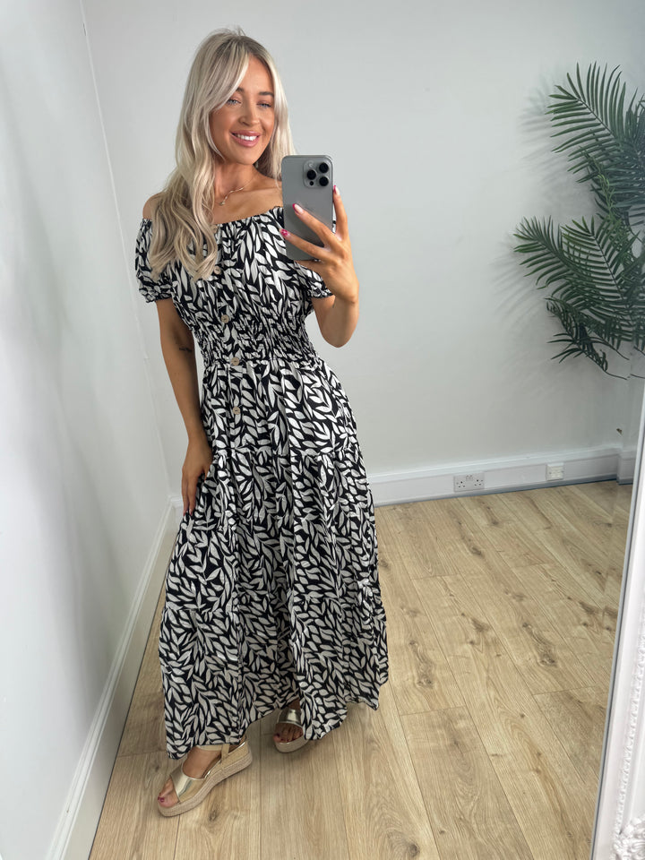 Jolie Magic Maxi Dress - Black
