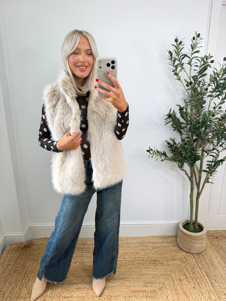 Alice Faux Fur Gillet - Cream