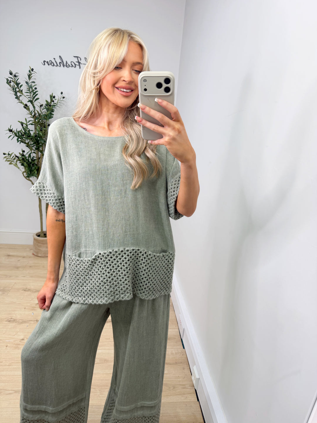 Oslo Mesh Pocket Top - Khaki
