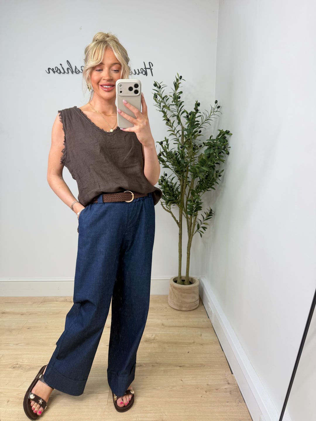 Hollie Wide-leg Turn Up Trousers