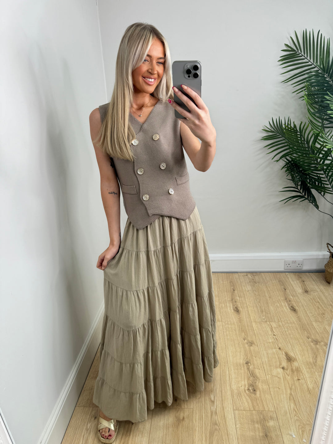 Indiah Tierred Skirt - Beige