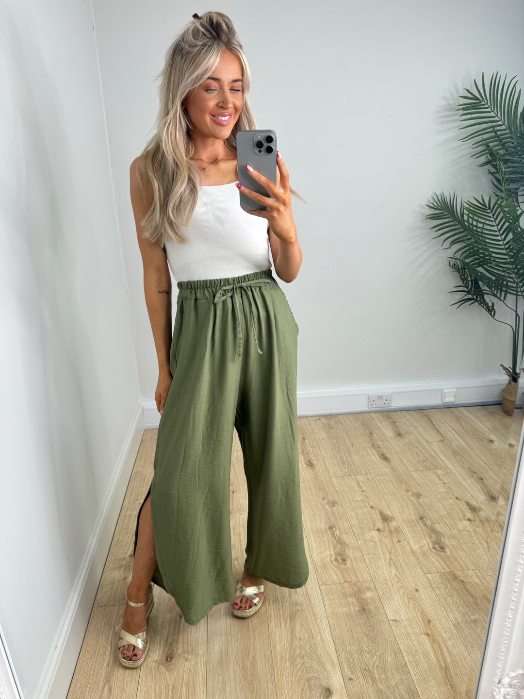 Flora Trousers - Khaki
