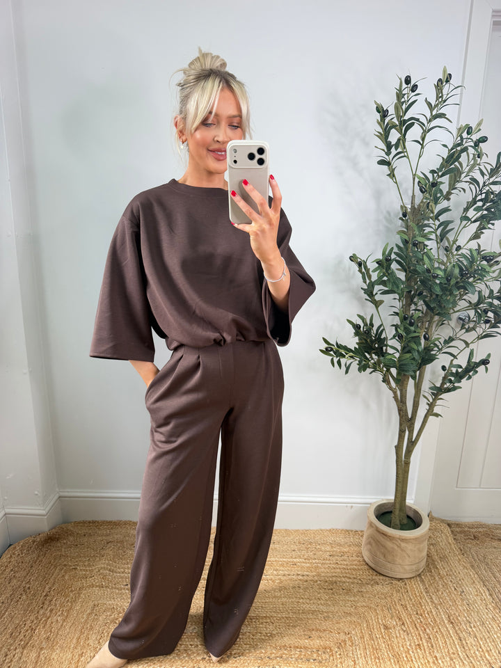 Laura 2 Piece - Chocolate