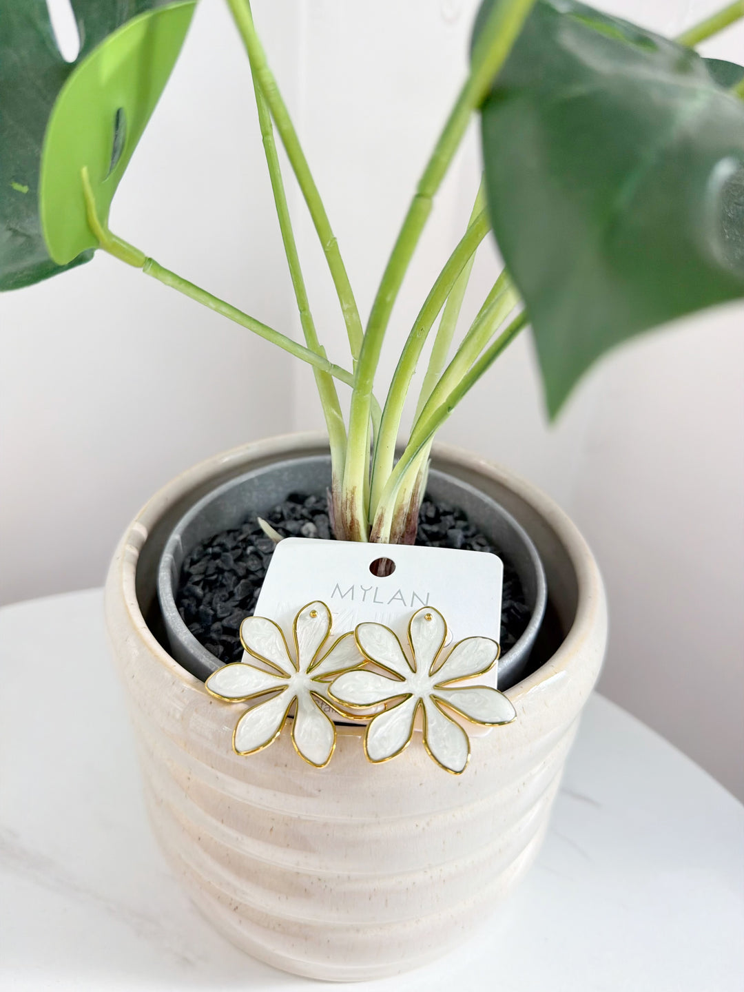 Flower Earrings - Cream