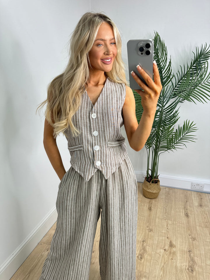 Olsen Waist Coat - Mocha