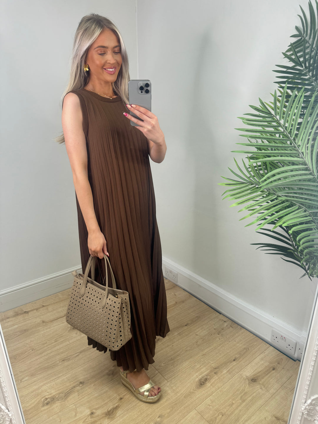 Pleated Maxi - Chocolate