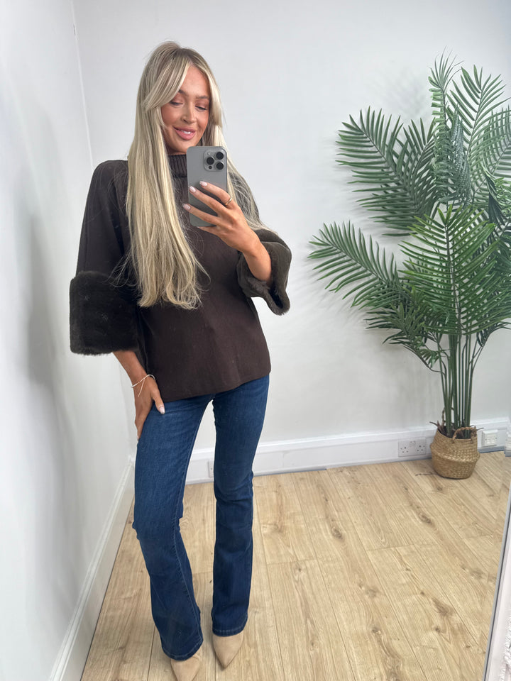 Amanda Fux Fur Cuff - Chocolate