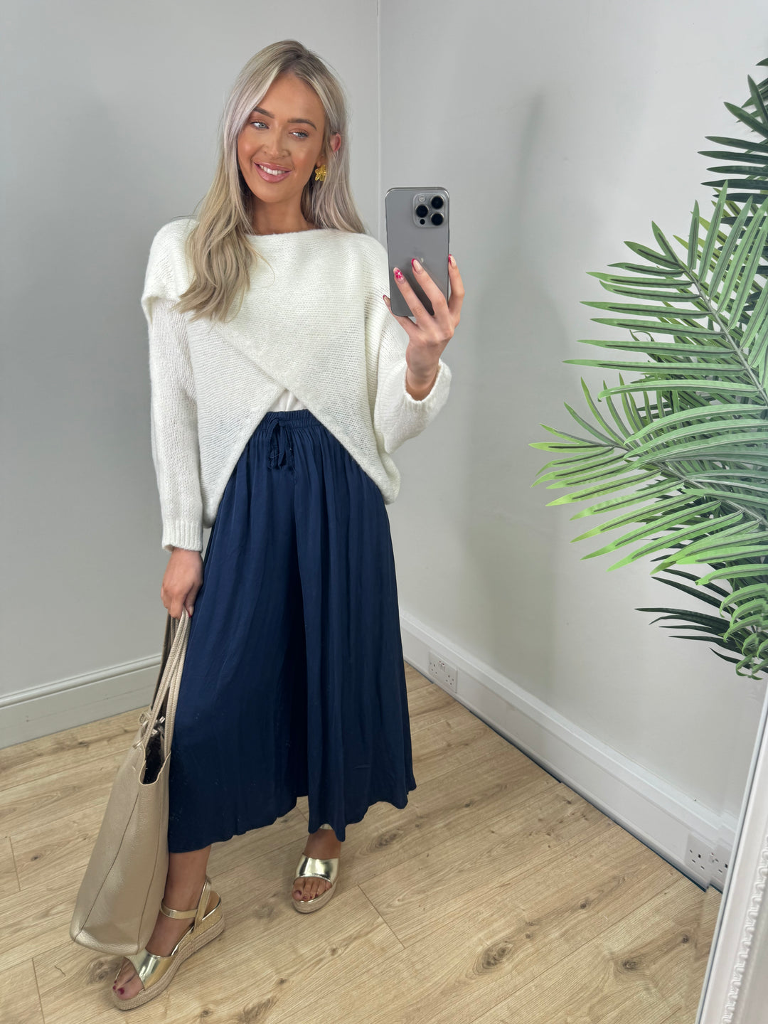 Ava Cross Over Knit - White