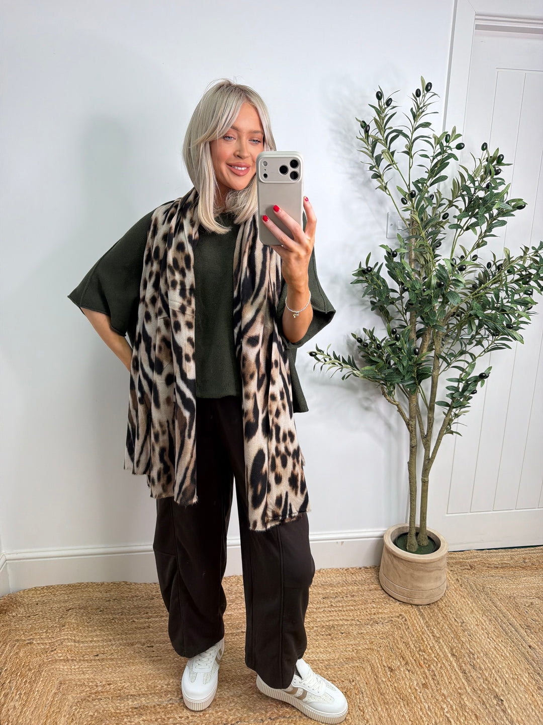 Lorella Scarf - Chocolate