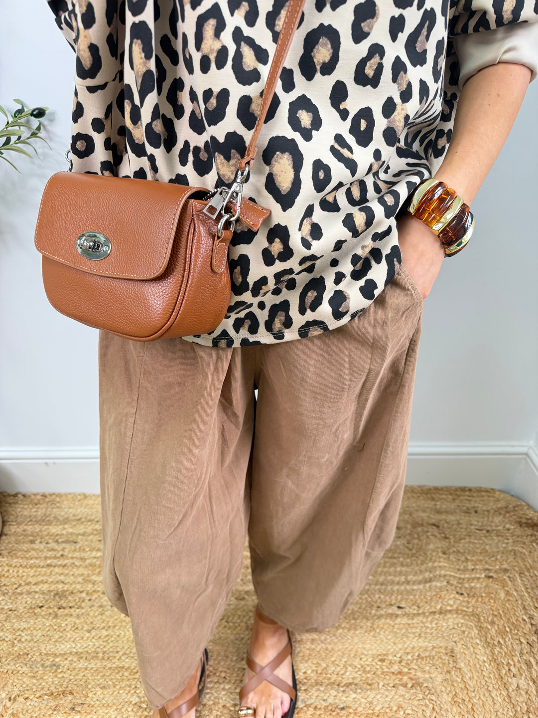 Elle Leopard Sweatshirt - Tan