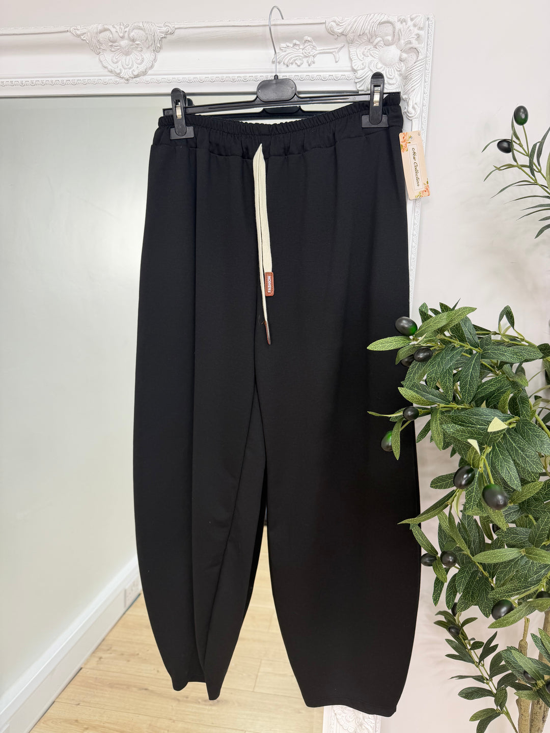 Barrel Joggers - Black